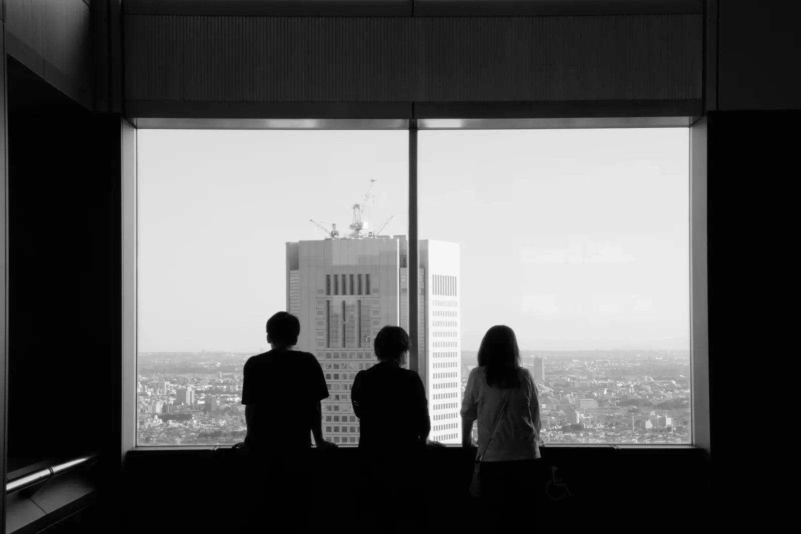 研修・学びの場に集まる人々の様子